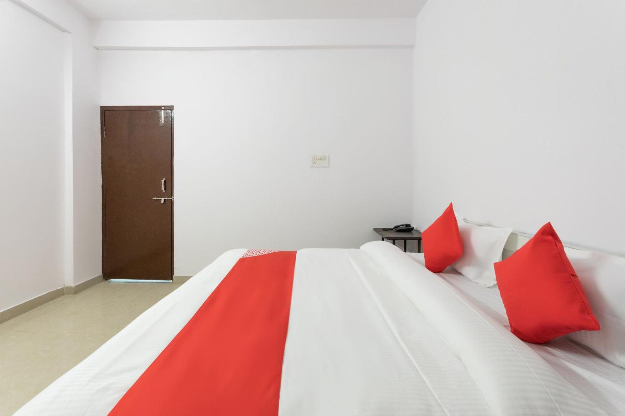 Hotel O Golden Star Бхопал Экстерьер фото